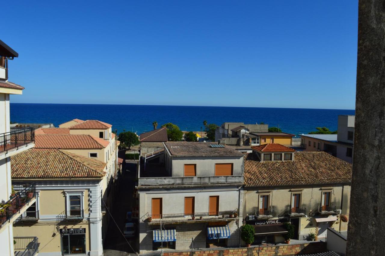 Emerella Guest House Siderno Beach Екстериор снимка