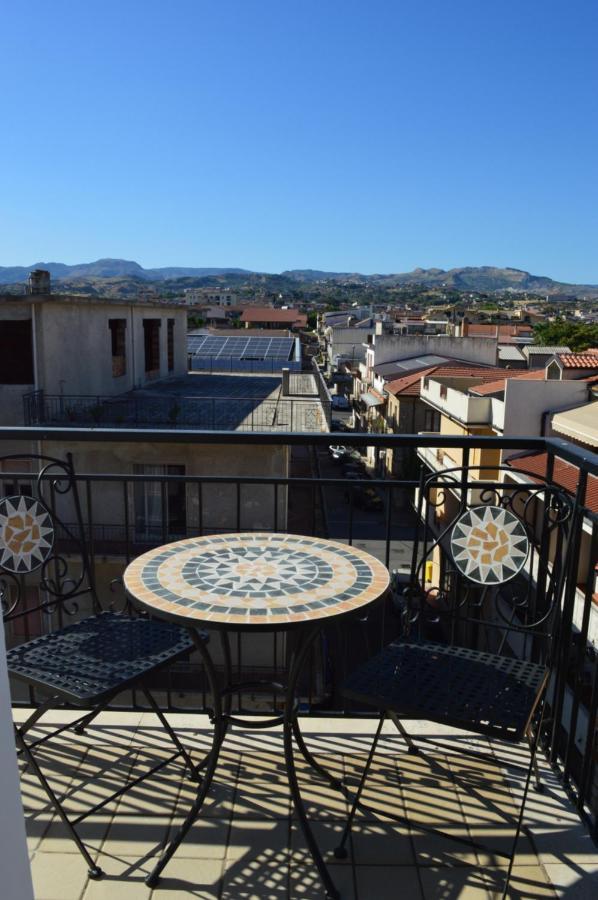 Emerella Guest House Siderno Beach Екстериор снимка