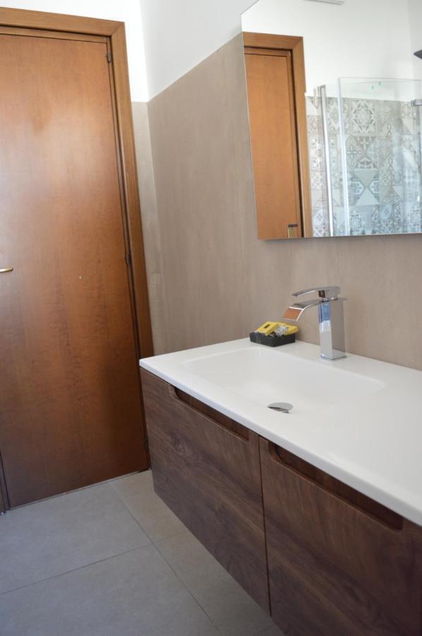 Emerella Guest House Siderno Beach Екстериор снимка